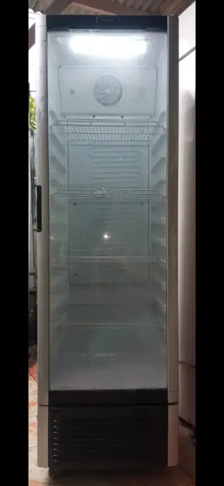 SHOWCASE POLYTRON 4 RAK TINGGI 178 CM NORMAL SIAP PAKAI/ NETT