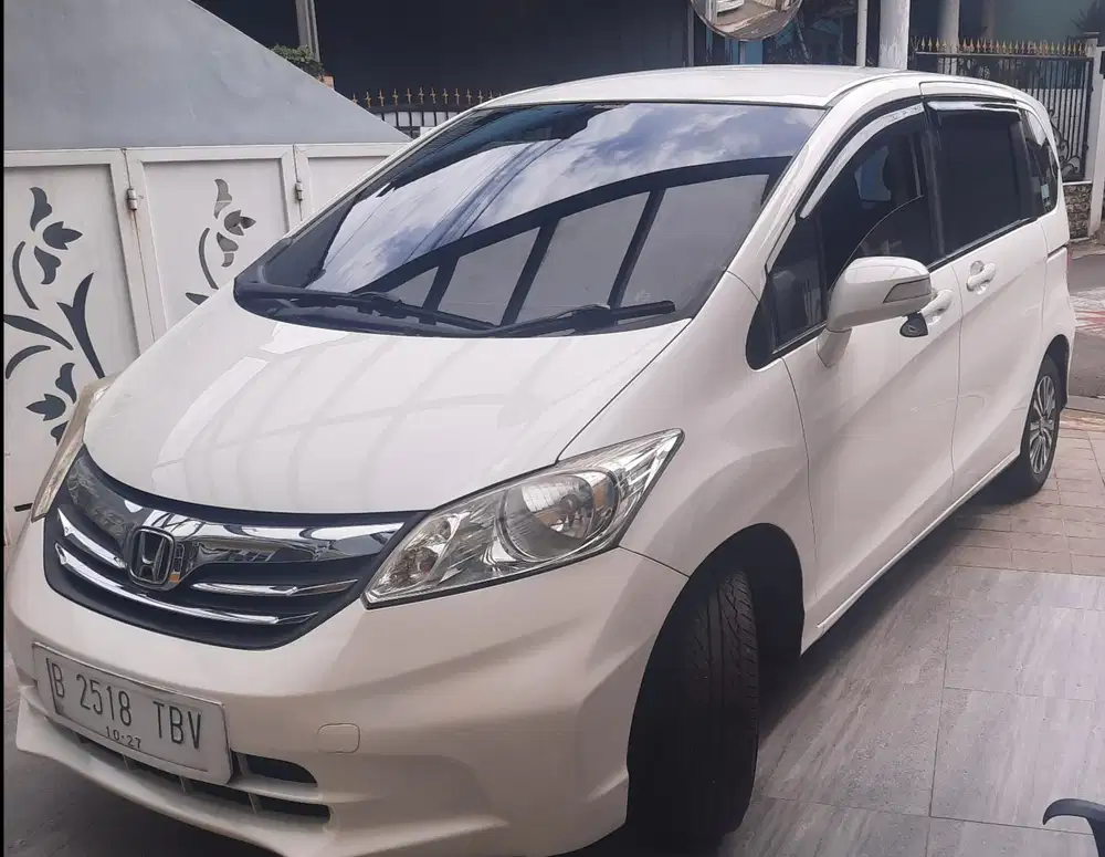 Honda Freed 2012 Bensin