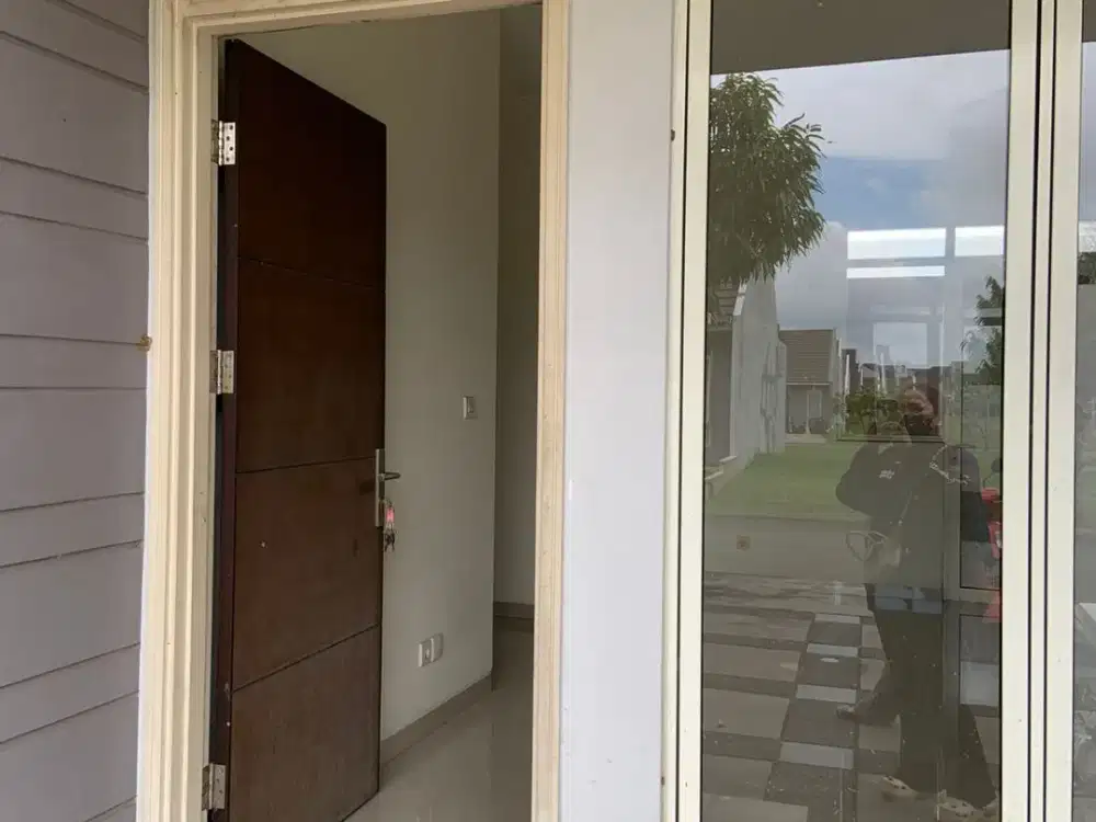 DIJUAL RUMAH SUVARNA SUTERA INDIRA MURAH