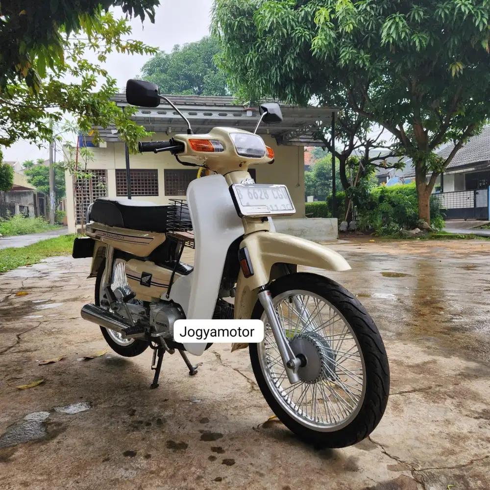 (B) Honda astrea tahun 1996 cash