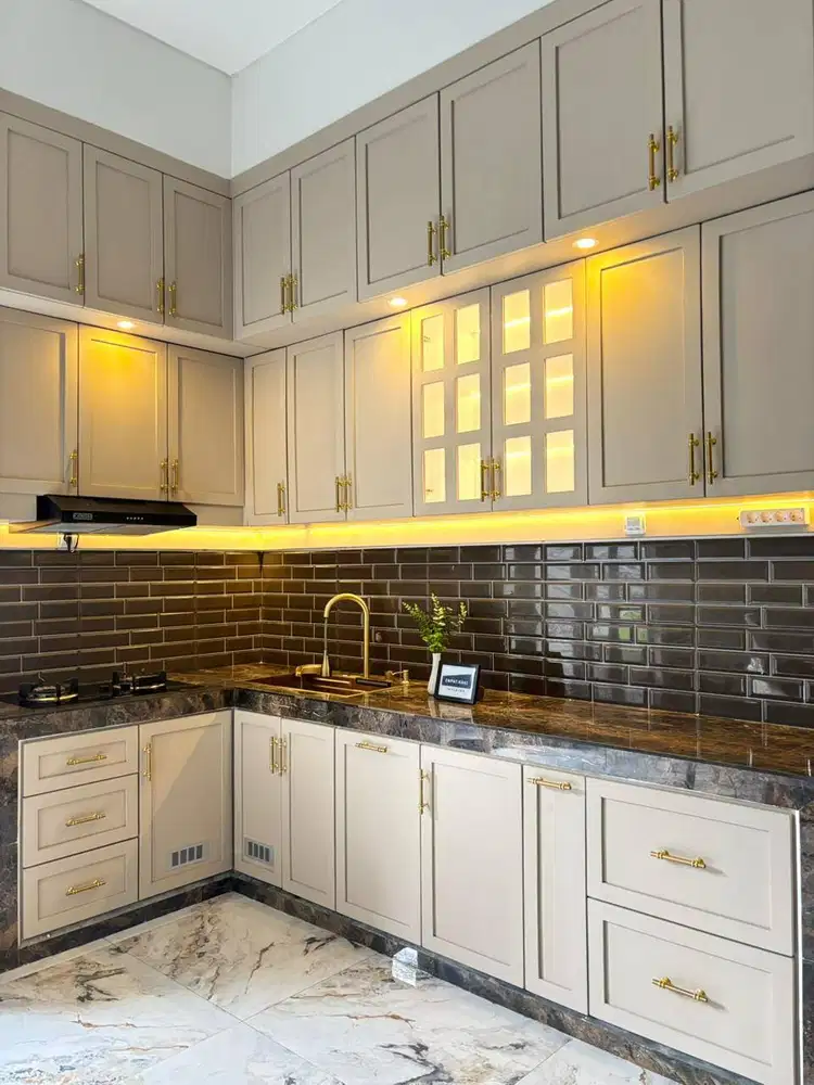 Kitchen set semi klasik free design dan survey sidoarjo surabaya