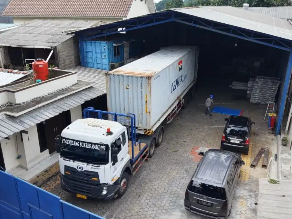 Gudang Strategis Ciracas Jakarta Timur - Akses Kontainer 40 Feet & Dekat Tol