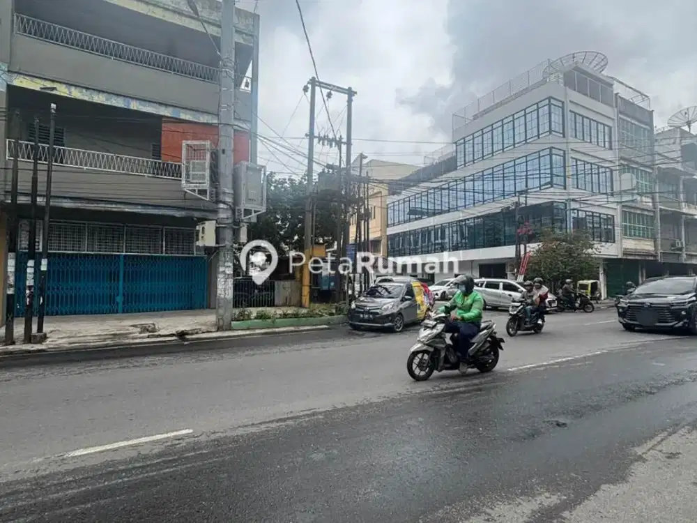 Dijual Cepat Ruko Jalan Sutomo Simpang Samarinda (Clinton)