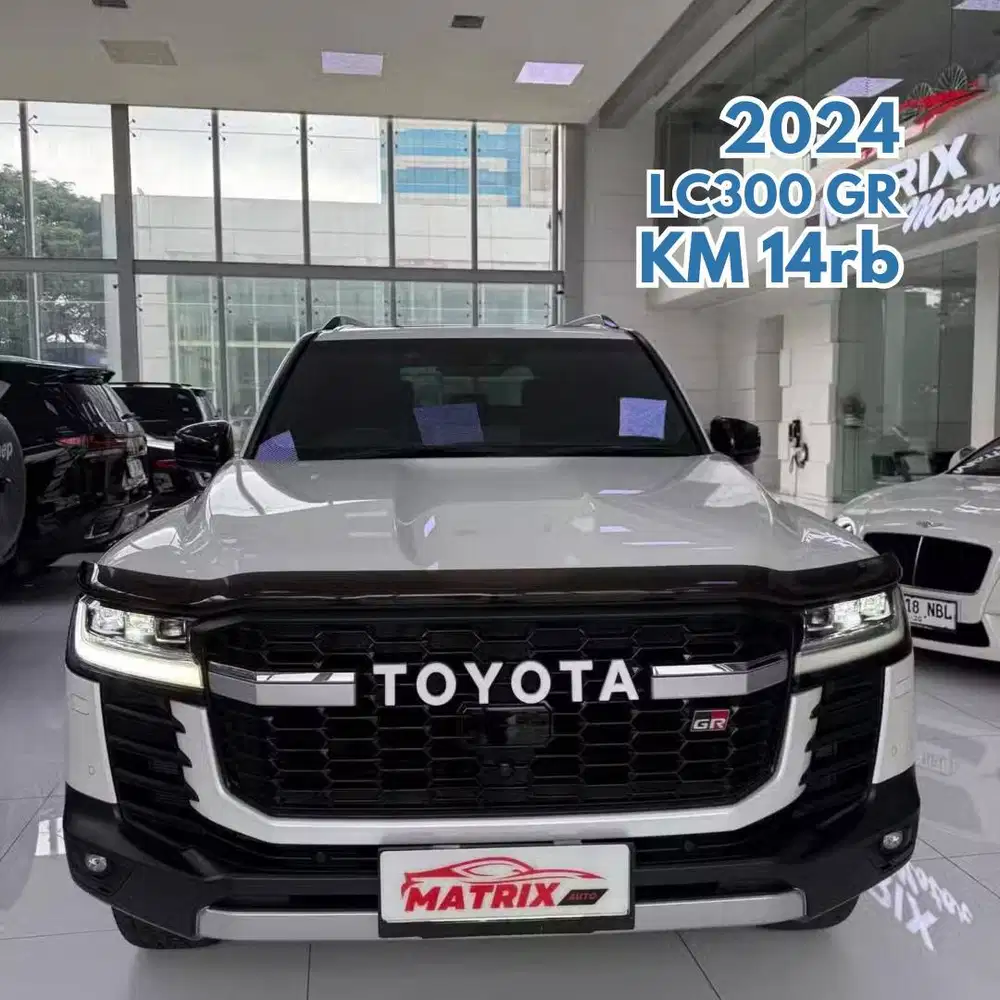 Toyota Land Cruiser 300 GR 2024 White on Black Putih LC LC300 300GR