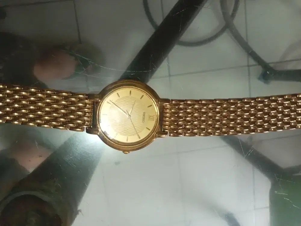 Jam tangan merk Seiko original kondisi 95 persen