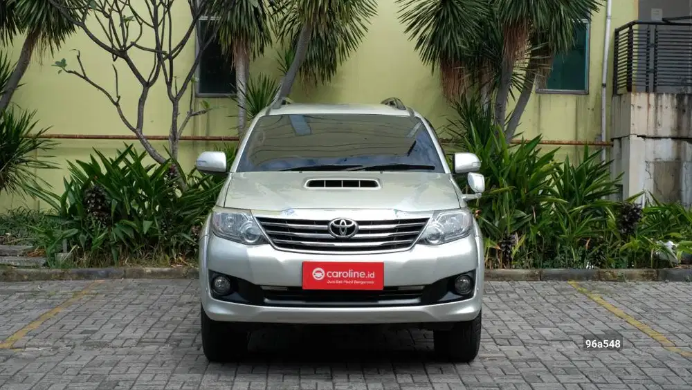 TOYOTA FORTUNER G VNT 2.5 AT 2013 SILVER