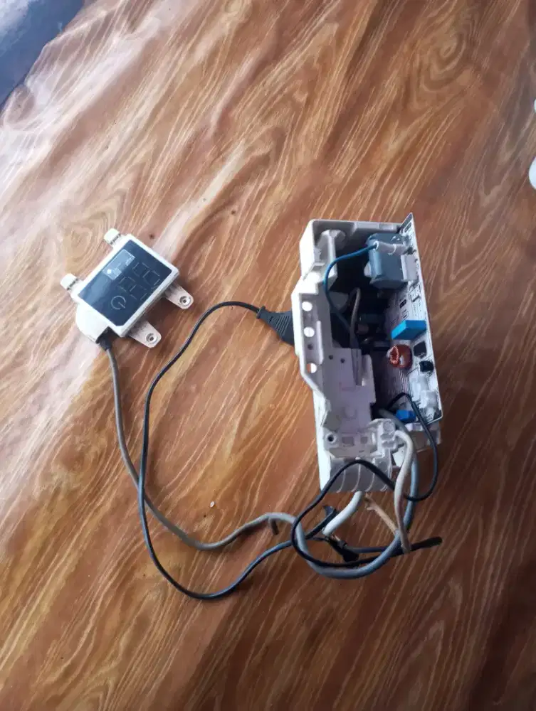 Modul ac sharp ucy 1/2 pk tebet