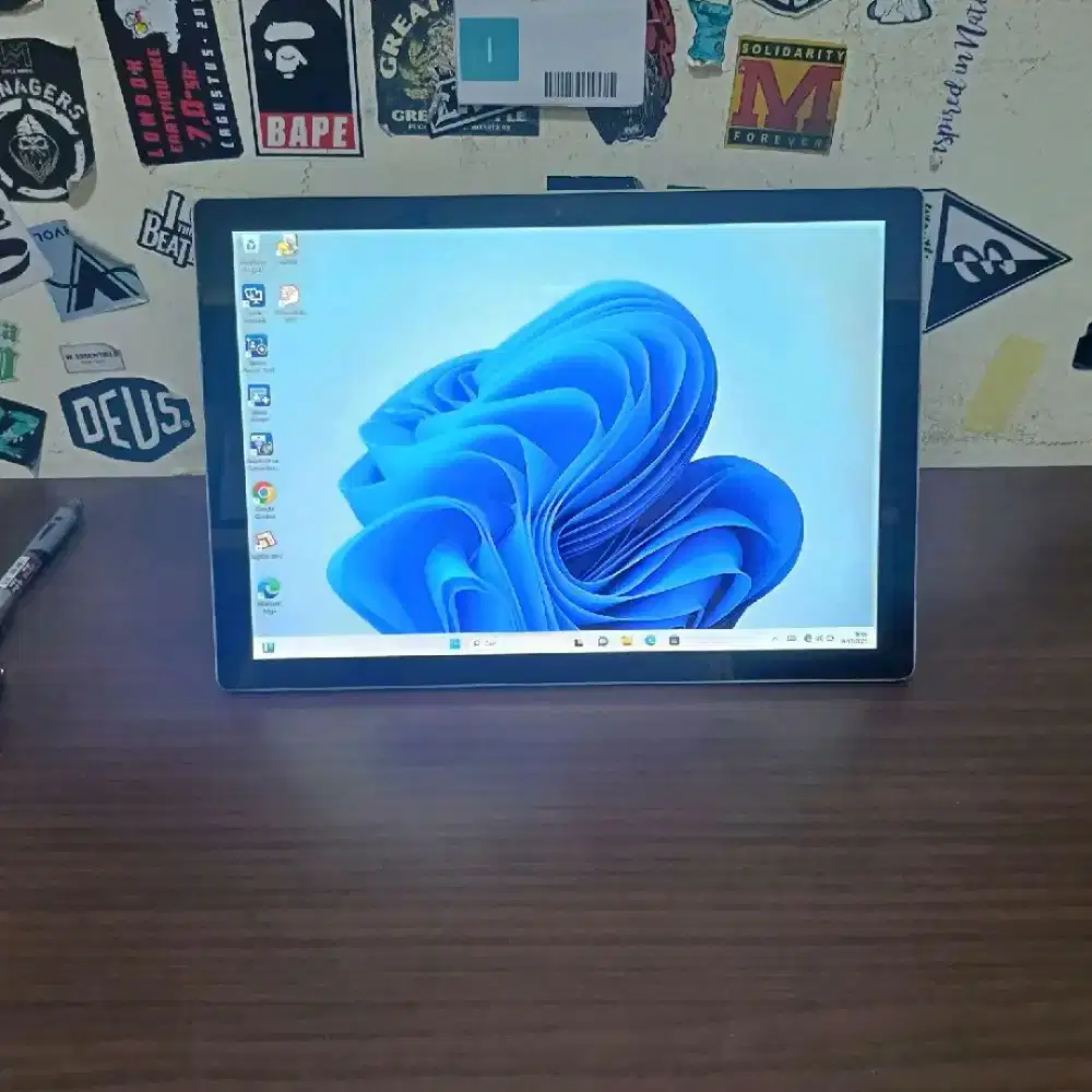 Laptop Microsoft Corporation surface pro Intel core i5-7300U 4/128 SSD