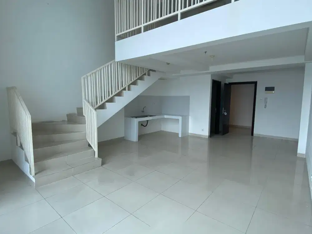 Disewakan unit loft cocok untuk kantor dan hunian di Soho Residence