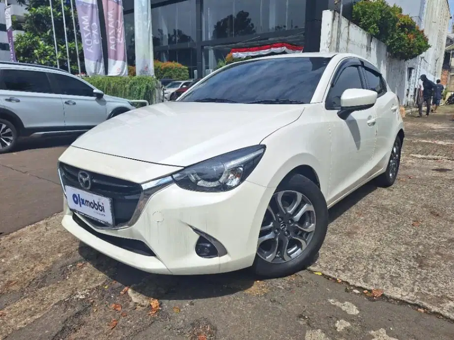 Pajak Panjang Mazda 2  1.5 GT Bensin-AT 2018 Putih