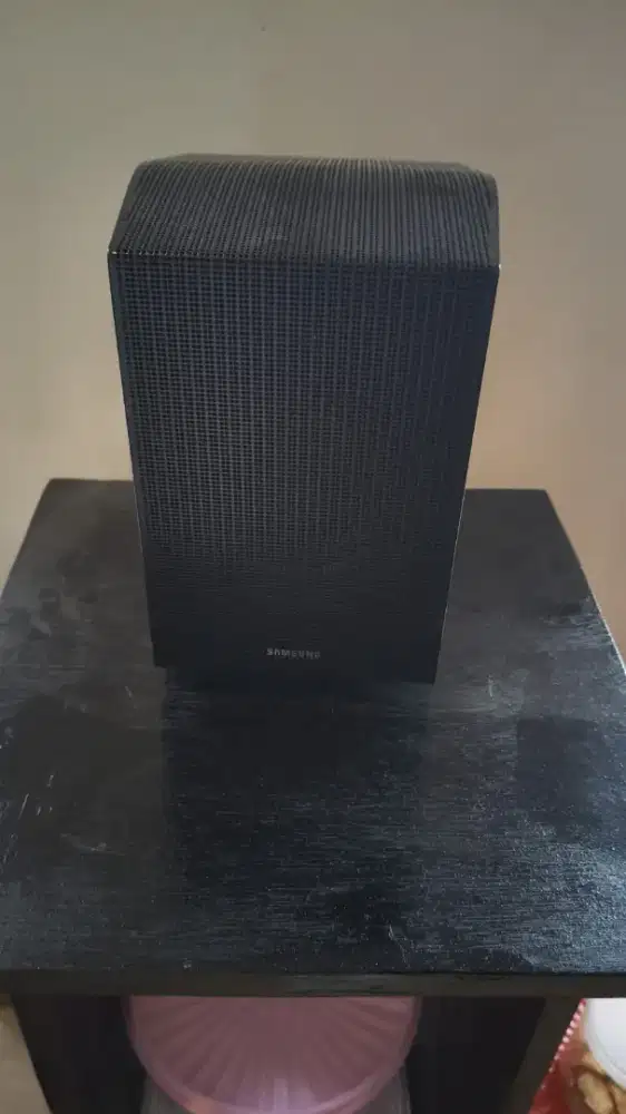 SAMSUNG SOUNDBAR HW-Q990D DOLBY ATMOS SPEAKERS