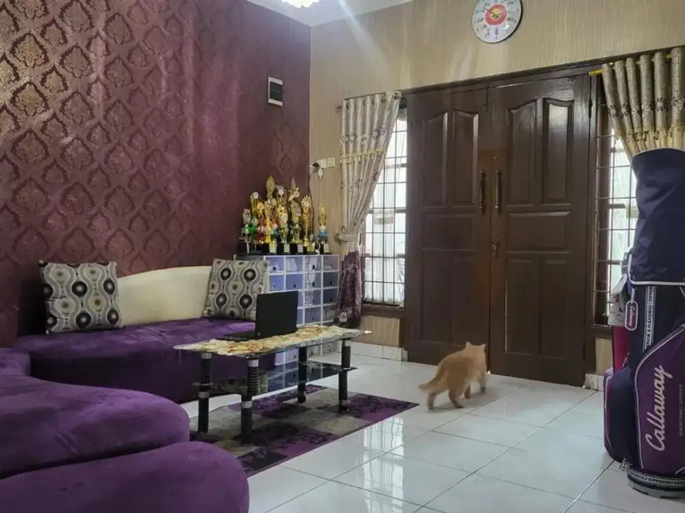 DIJUAL CEPAT RUMAH SIAP HUNI  2 LANTAI DI PULOMAS , JAKARTA TIMUR