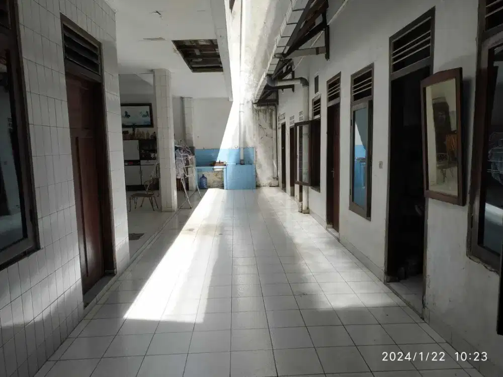 Dijual Rumah 10x42meter cocok untuk kost di Kartini Pasar Baru