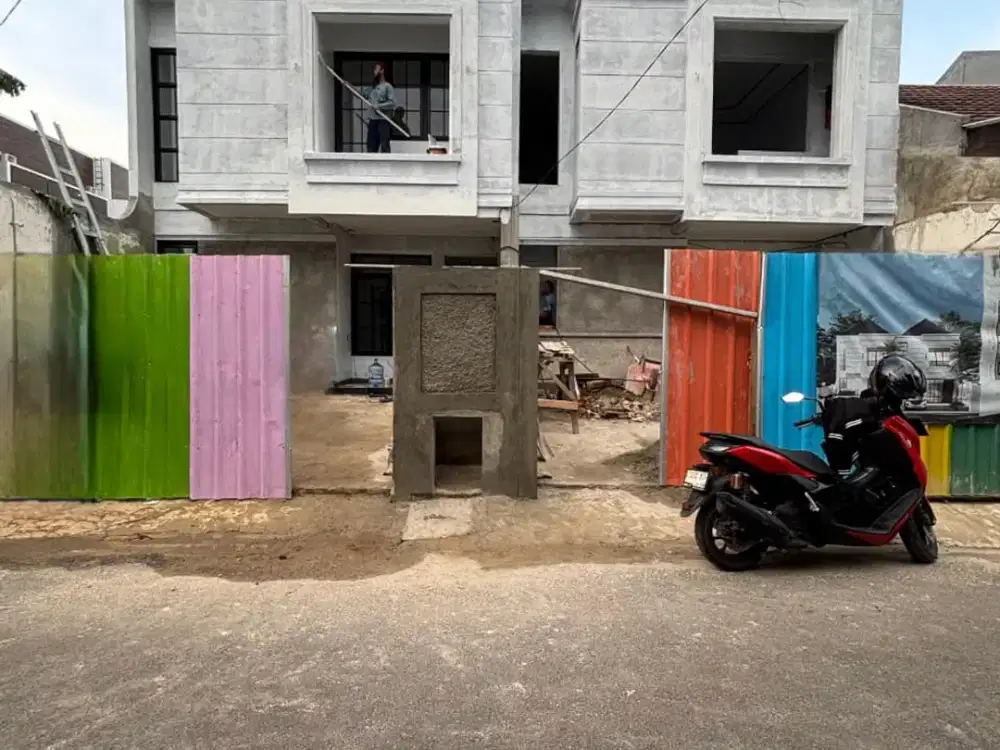 Rumah Baru Siap Huni di Pondok Bambu – Carport 2 Mobil, Bebas Banjir ZN79