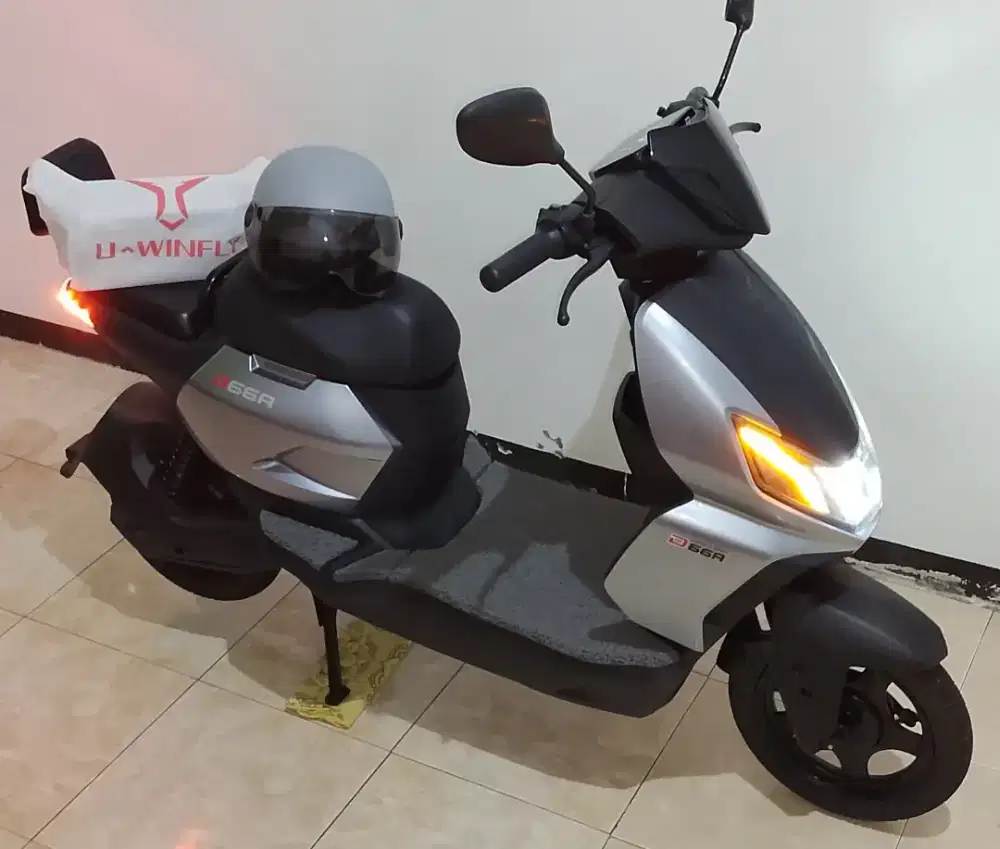 Uwinfly D66A Gray 2025 Like New (Full scotlite & bonus)