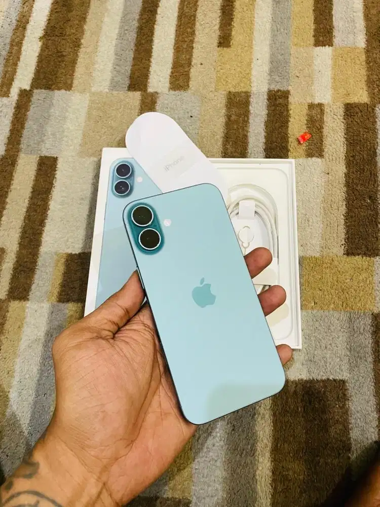 Iphone 16 plus 256GB ibox garansi on Juni 2026