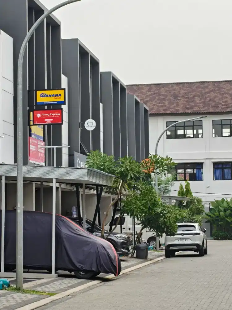 Latinos Bussiness District BSD 5x10, free PPN 220juta