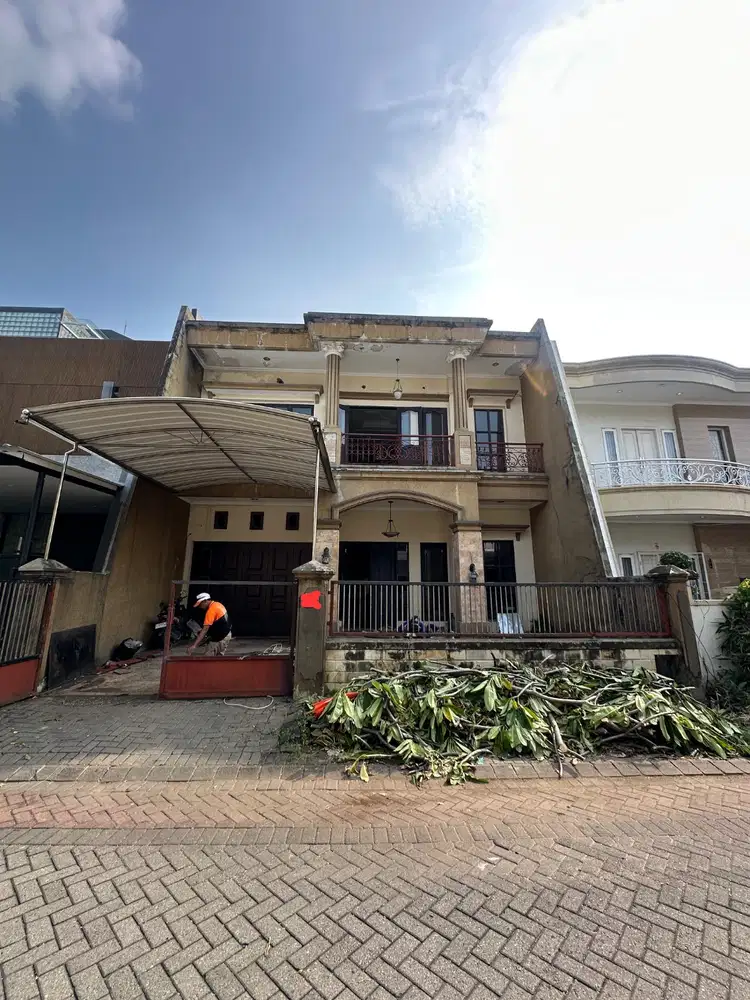 SUPER MURAH! DIJUAL RUMAH VILLA SENTRA RAYA CITRALAND! ROW JALAN LUAS!