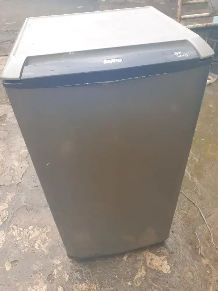 Di jual kulkas 1 pintu siap pakai