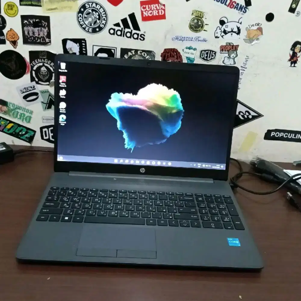 Laptop hp 15-dw3xxx Intel core i3-1125G4 4/256 SSD