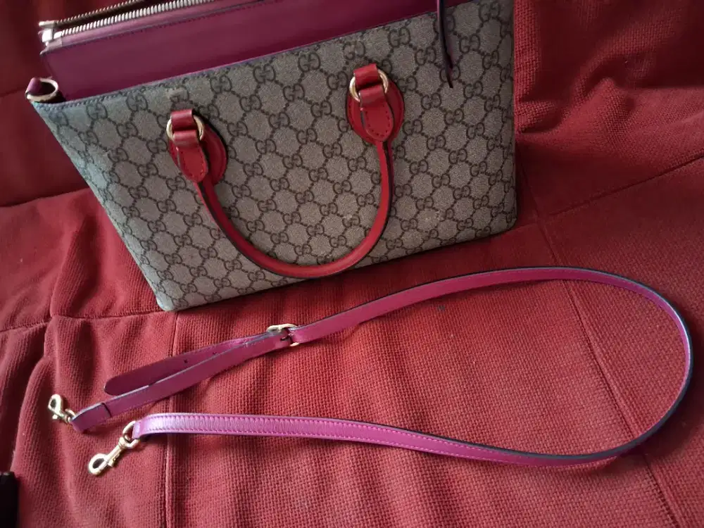 GUCCI TOTTE BAG WITH SHOULDER STRAP (AUTHENTIC)