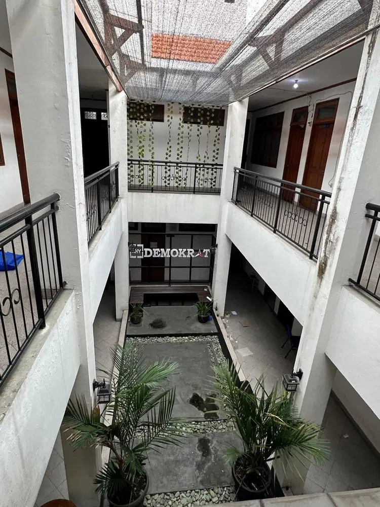 DIJUAL KOMERSIAL RAYA JEMURSARI SUPER CIAMIK! LOKASI NOL JALAN!