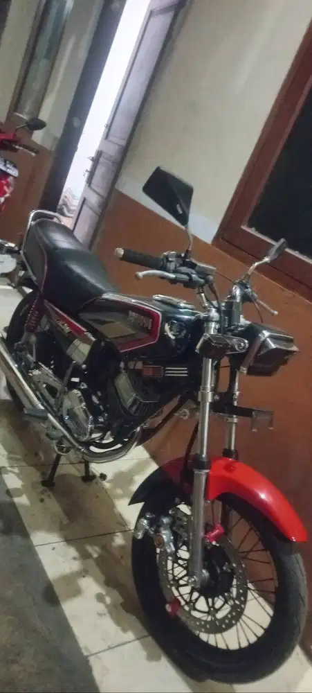 RX King Cobra 1992 Bibir Merah