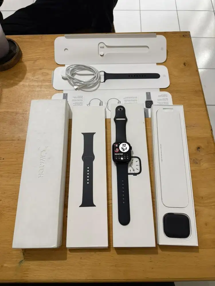 Apple watch Series 7 45Mm Midnight Fullset Original Mulus