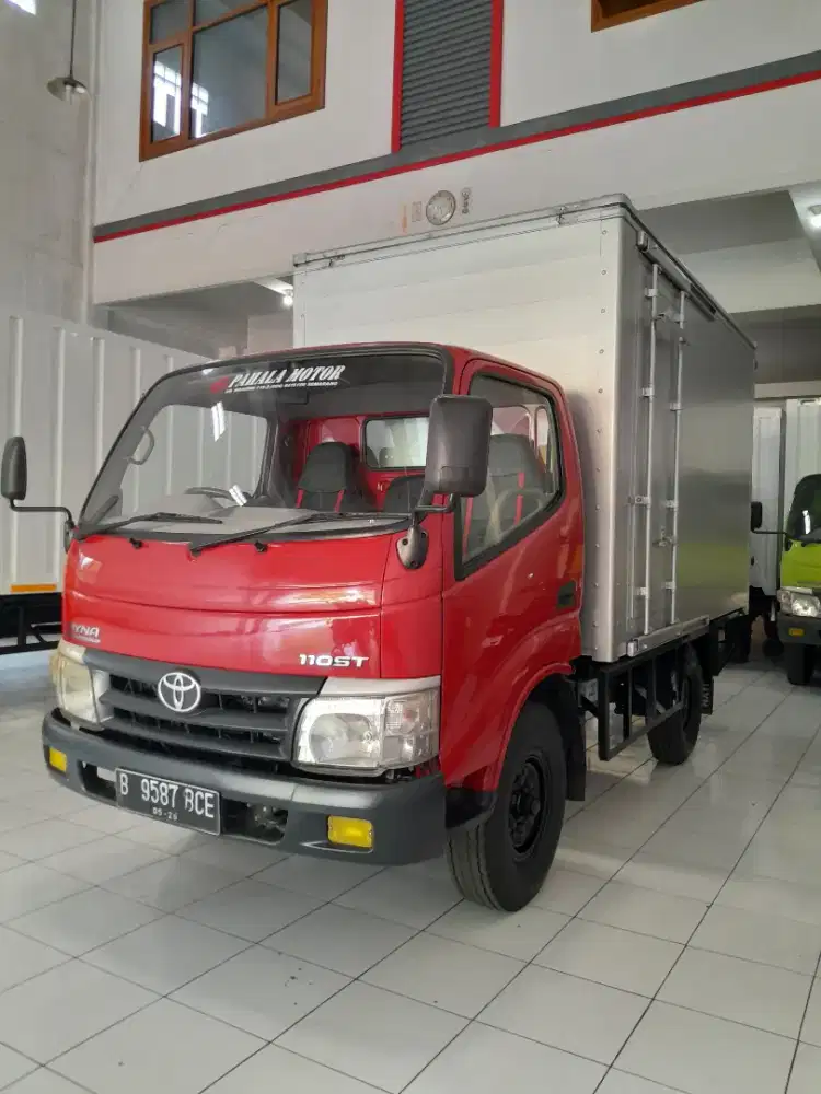 Toyota Dyna Engkel Box