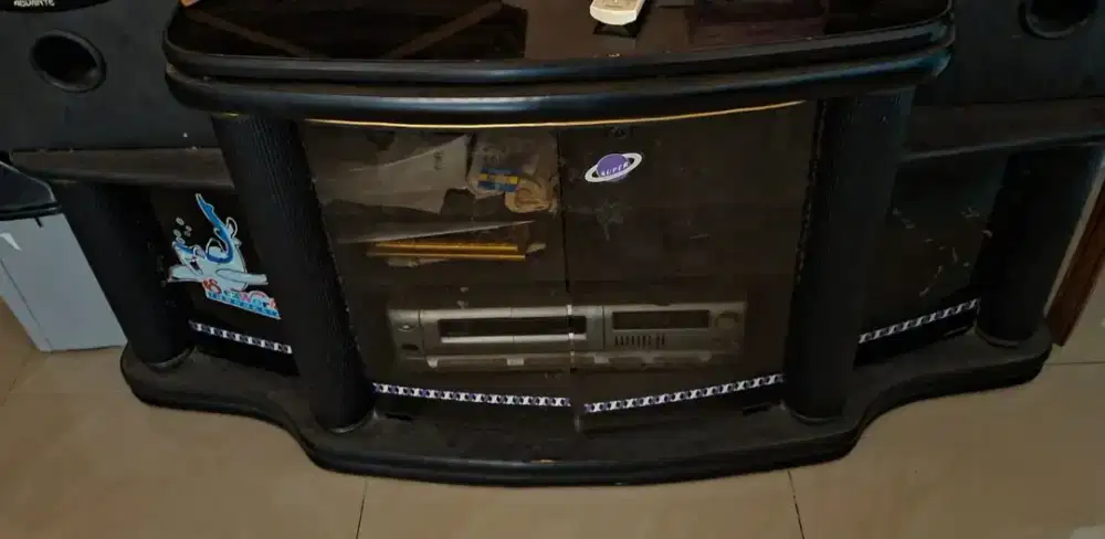 MEJA KAYU TV MINIMALIS