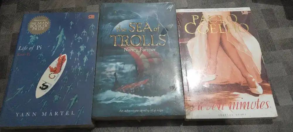 Dijual paket novel import - baru masih segel, harga second