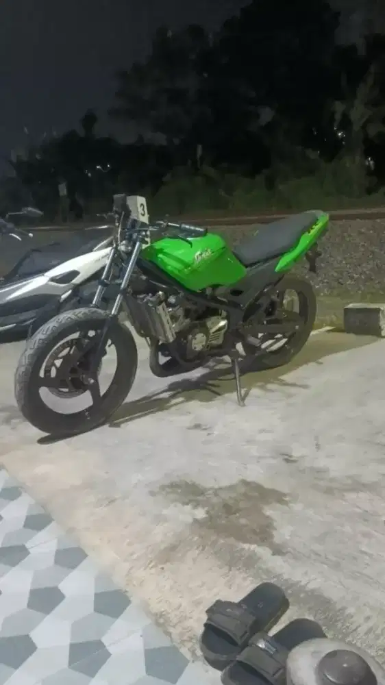 Di jual ninja rr new kondisi ap ada nya