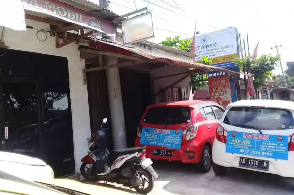 Lowongan pekerjaan pelatih kursus mengemudi