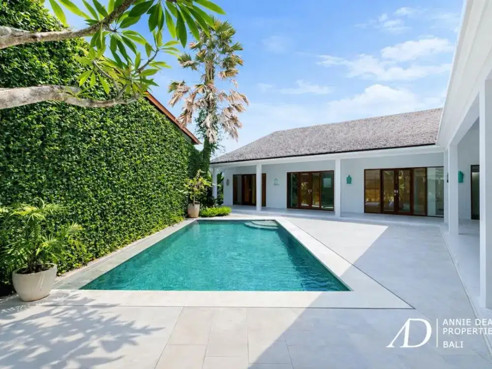 FREEHOLD | SINGLE-LEVEL TROPICAL VILLA WITH PRIVATE POOL