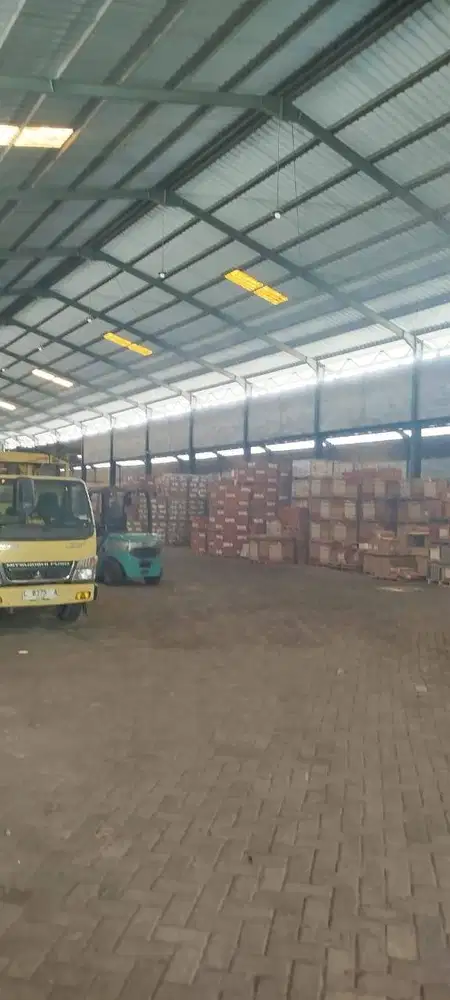DIJUAL GUDANG 3500M2 DI SURIMULIA JALAN KEMBAR ADA KANTOR LEBAR 27M