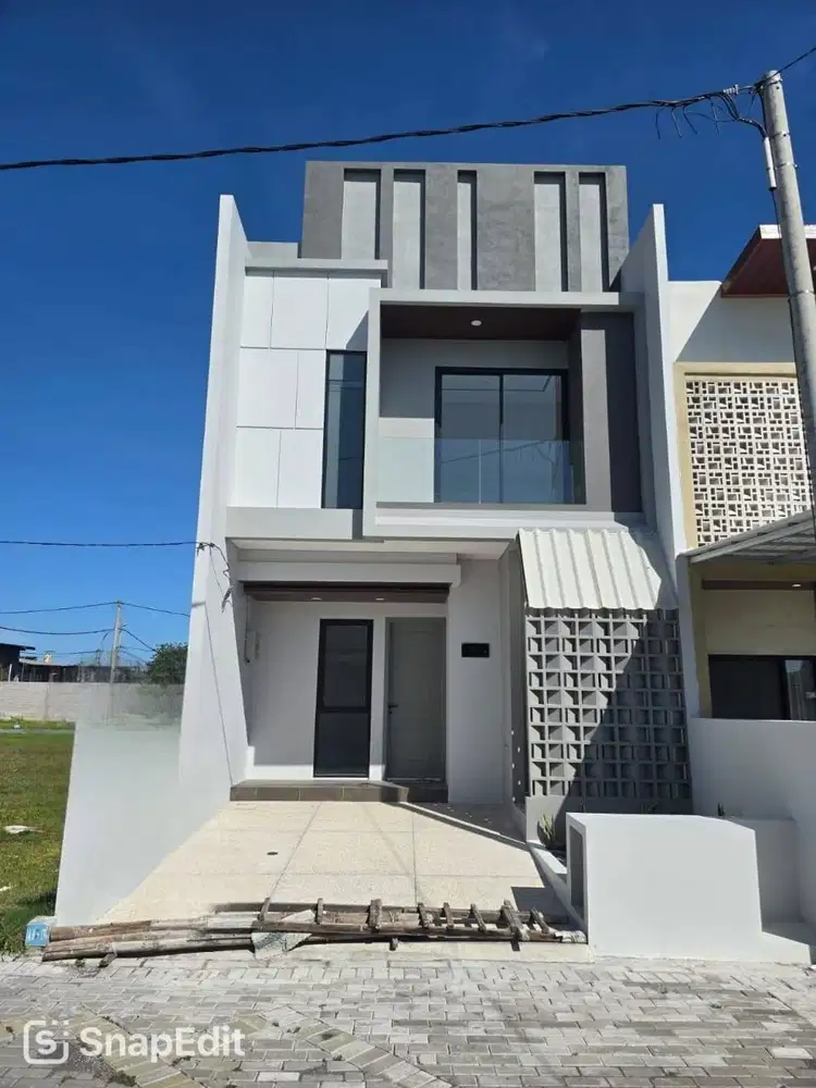 DIJUAL RUMAH 2 LANTAI DI CLOVER VILLE, MEDOKAN SURABAYA 5KT 4KM
