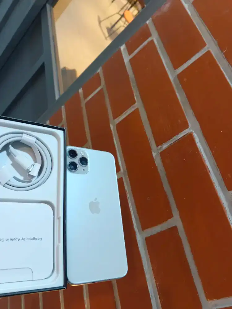 Iphone 11 pro 256gb cuma bagus