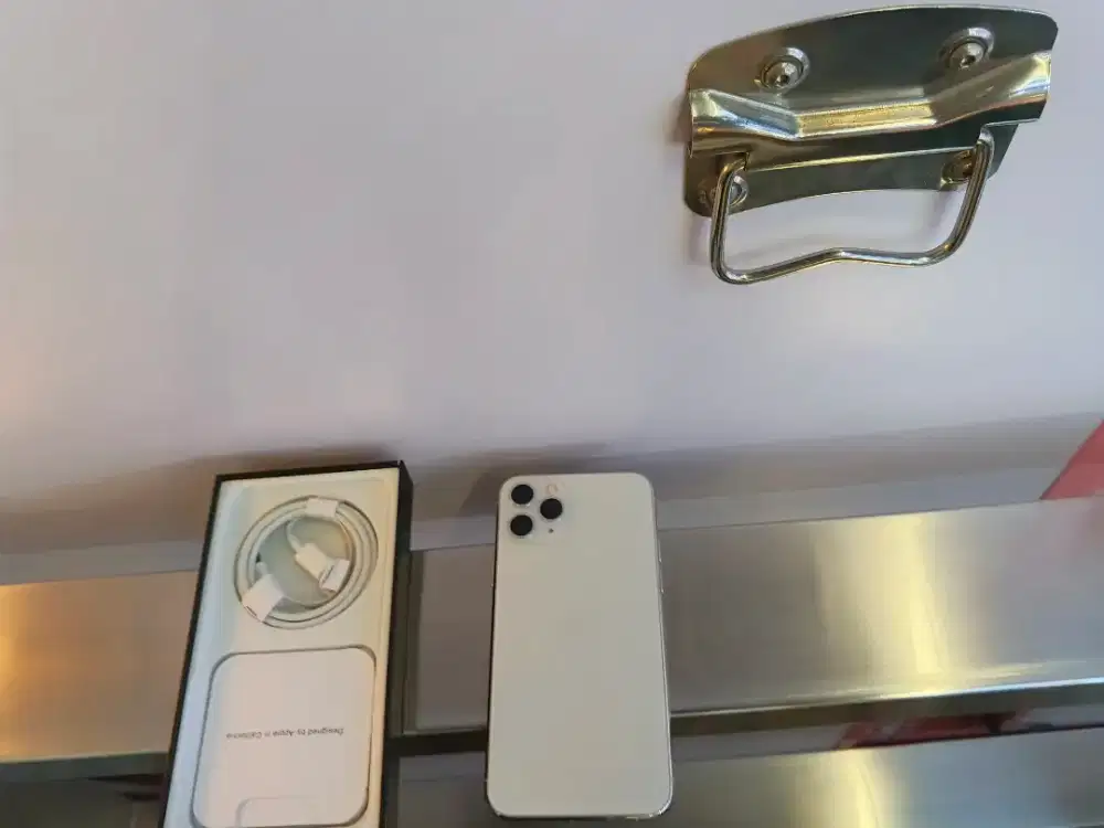 Iphone 11 pro 256gb secara baru ok