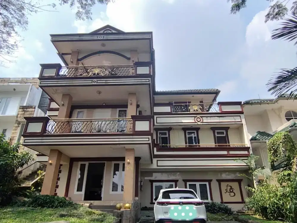 Rumah Cantik siap huni di Bukit Golf Sentul ada Kolam Renang