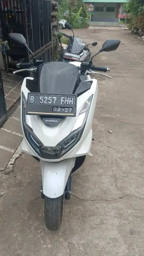 PCX CBS Istimewa Low KM tgn pertama dari baru.
