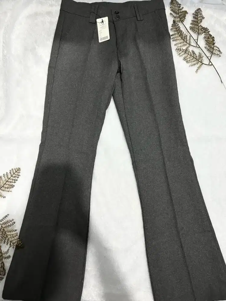 Preloved Celana cutbray [New with tag]