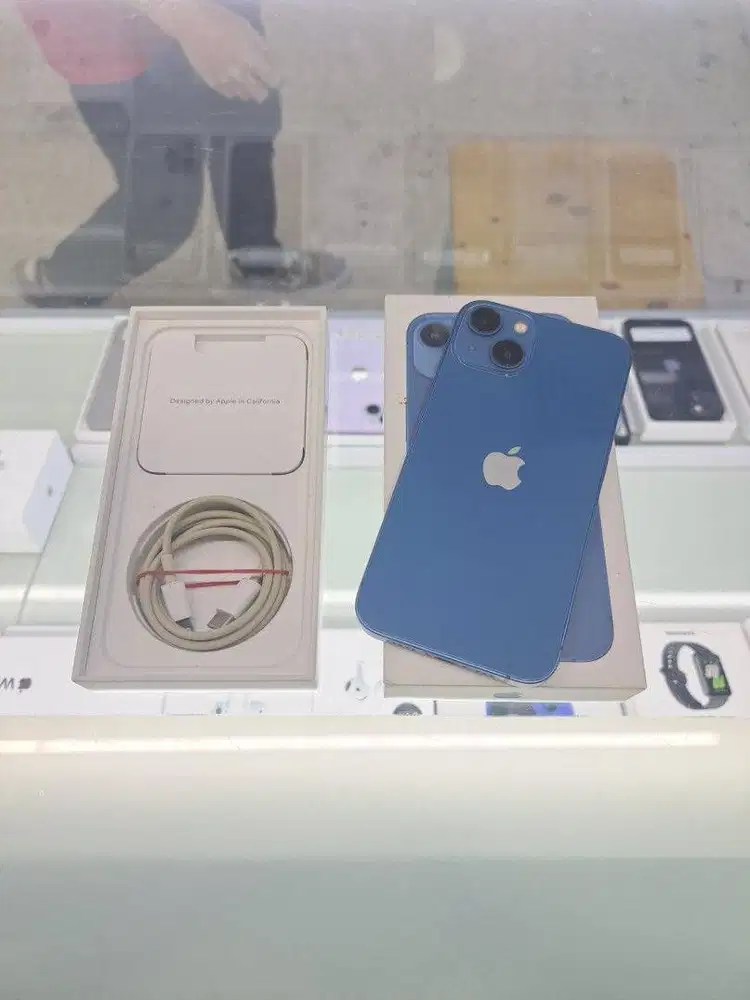 Second IPhone 13 256GB Blue Ex IBOX Fullset Original