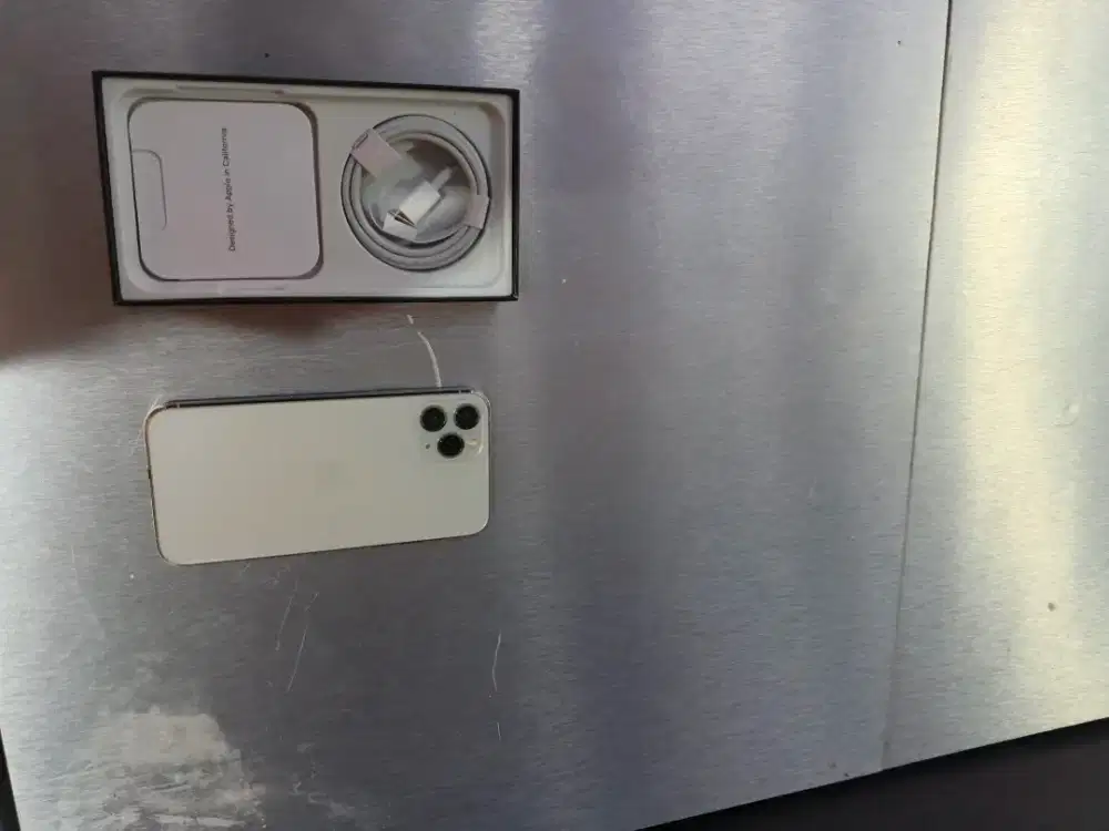 Iphone 11 pro 256gb pemakaian lama