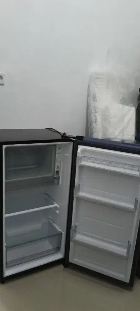 Kulkas baru pakai 3minggu