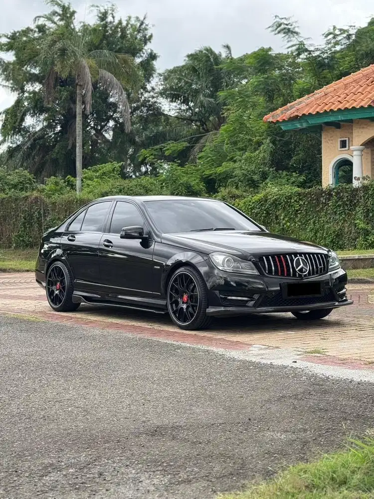 MERCY C250 AMG 2012 GANTENG