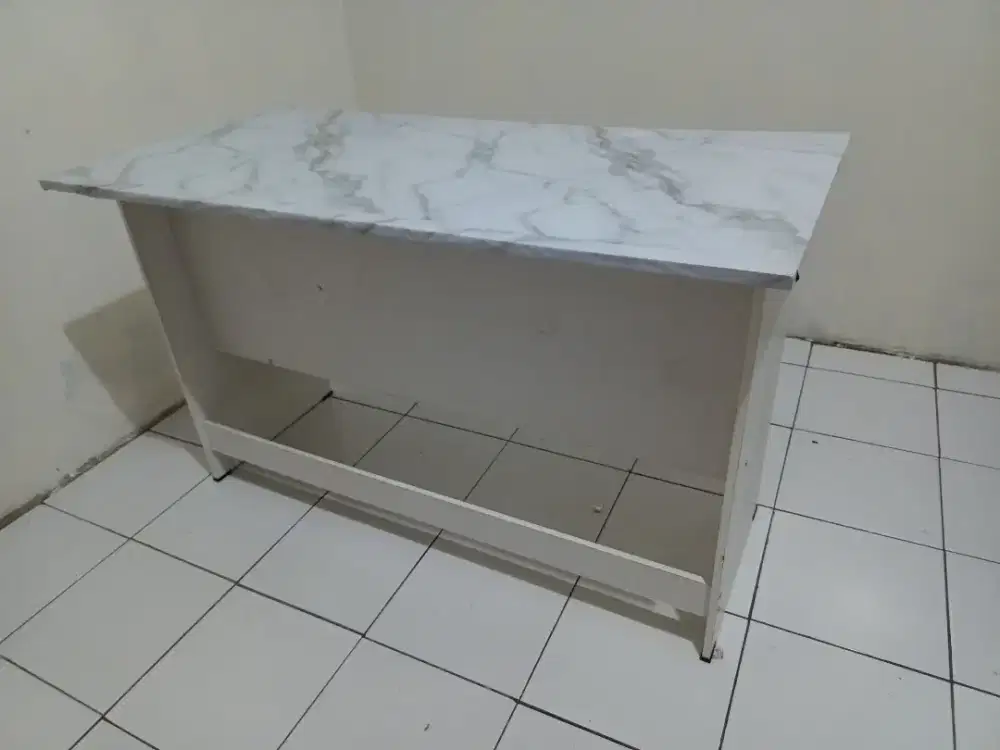 Dijual Cepat Meja Kerja/Belajar
