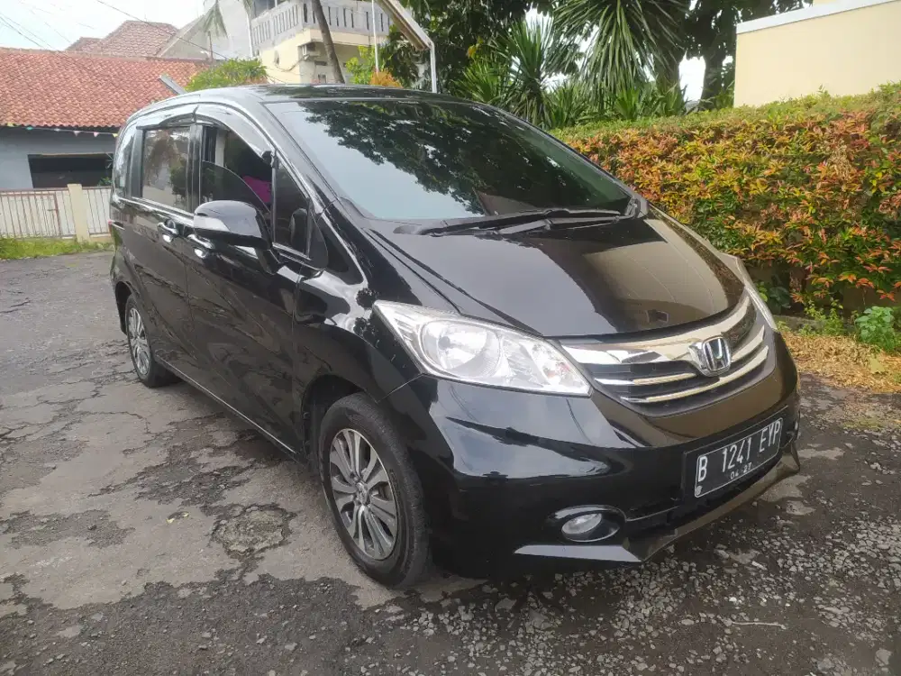 Cash Honda Freed PSD 2013 AC Double
