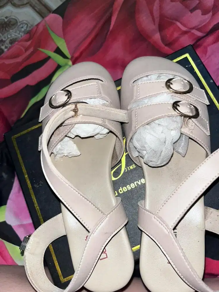 sepatu sandal le bianca