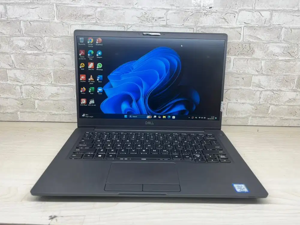 Dell Latitude 7300