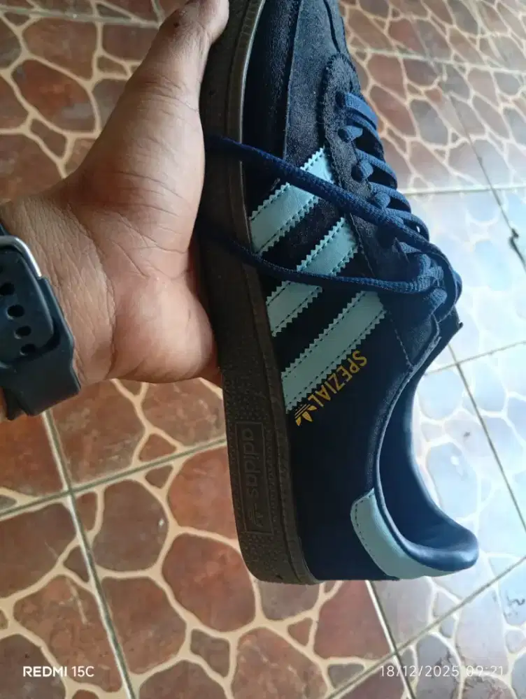 Sepatu Adidas Spezial